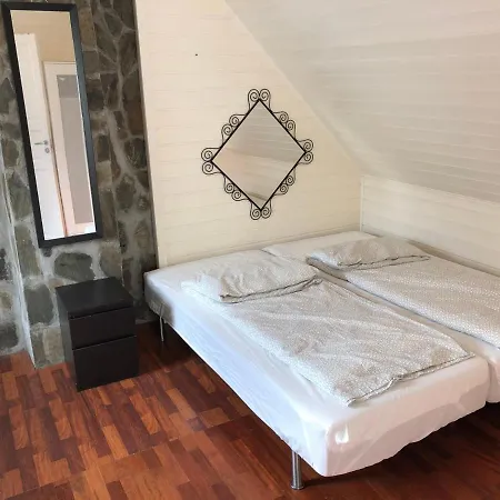 Penzion Goohouse 8 *